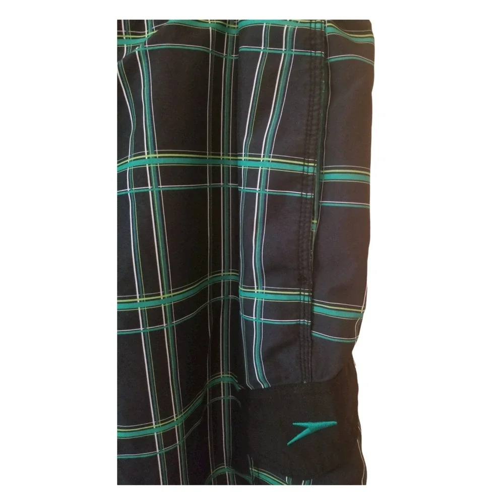 Speedo Swim Men's Shorts Plaid Black Green Size XL 42 Inseam 11 in